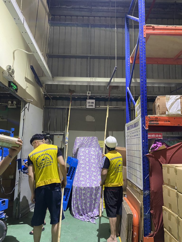 dịch vụ vệ sinh nhà xưởng của homecare